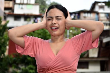 Sessiz Genç Yetişkin kadın