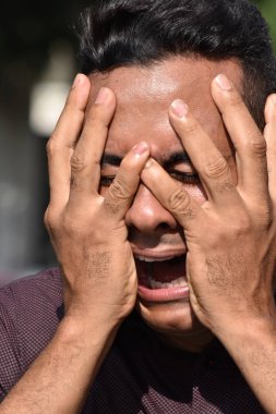 Endişeli Bir Erkek Kişi