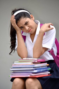 Kitaplı Stres Altındaki Kız Öğrenci