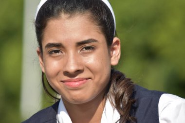 Sevimli Genç Kız ve Mutluluk