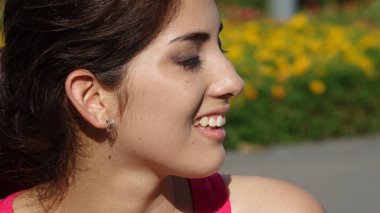 Latin Kadın ve Mutluluk