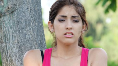 Bir mutsuz Latina kişi