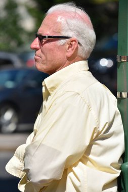 Ciddi Yaşlı Yaşlılar