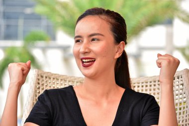 Muzaffer Genç Asyalı kadın