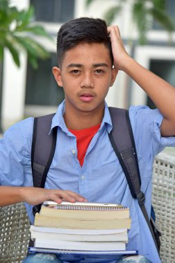 Çocuk öğrenci ve karışıklık