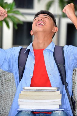 Başarılı genç çocuk öğrenci