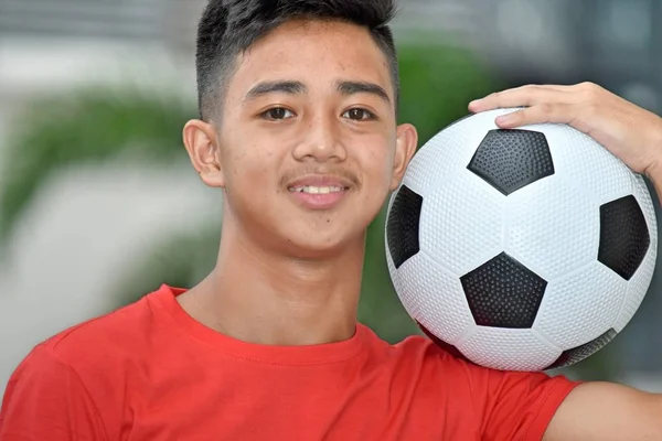 Atletik Asian Male Soccer Player Smiling — Stok Foto