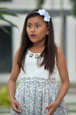 Ürküyor güzel Filipina ara