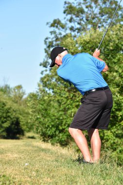 Erkek Golfçü Golf Club Golf Swing ile Çalışma