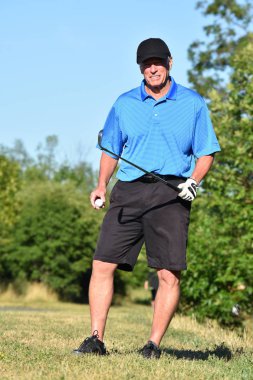 Golf Kulübü ile Poz Atletik Adam