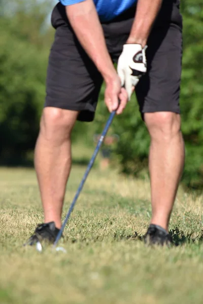 Mannelijke Golfer Traint Met Golf Club Swingend — Stockfoto