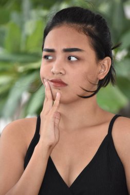 Genç Azınlık Kadın ve Karışıklık