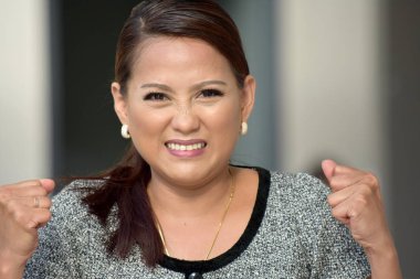 Endişeli Bir Kadın