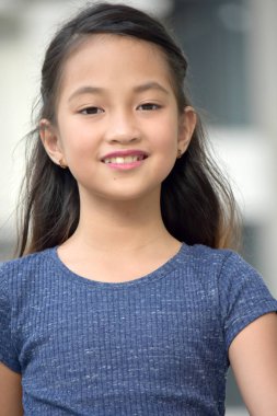 Gülümseyen bir azınlık erkek