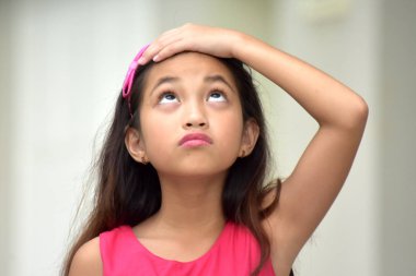 Oldukça farklı genç kız ve hafıza kaybı