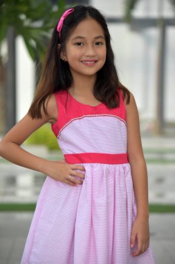 Genç Asyalı ergen ve mutluluk