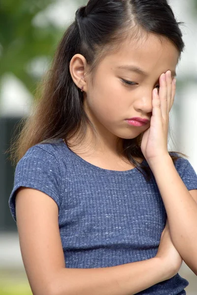 Mutsuz bir kadın ara