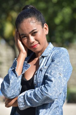 Düşünceli genç azınlık erkek