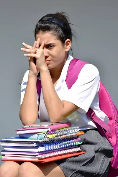 Estudante Colombiana Bonito Sob Estresse Vestindo Uniforme Escolar — Fotografia de Stock