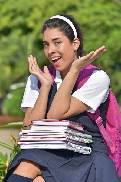 Sorprendida Persona Católica Que Lleva Uniforme Escolar Con Cuadernos — Foto de Stock