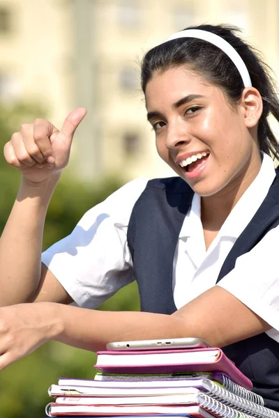 Exitoso Estudiante Adolescente Escuela Chica — Foto de Stock