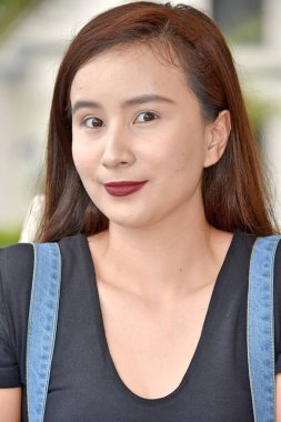 Asyalı kadın ve mutluluk