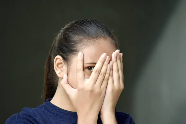 Bonito Ásia Menina Medo — Fotografia de Stock