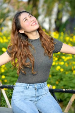 Güzel Asyalı kadın ve özgürlük