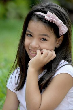 Utangaç güzel çeşitli dişi ergen