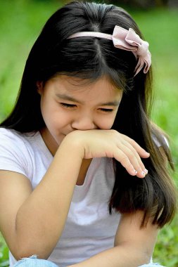 Güzel Asyalı Gençlik ve depresyon