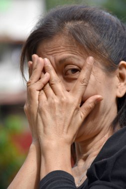 Kadın kıdemli ve korku