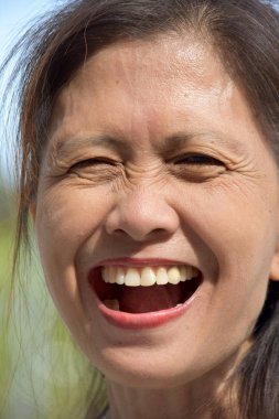 Gülen bir Filipina Gramma