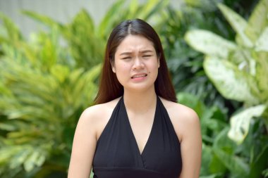 Genç kadın ve karışıklık