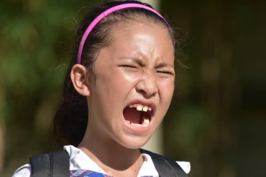 Endişeli genç liseli kız