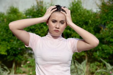 Çekici Filipina Bayan ve hafıza kaybı