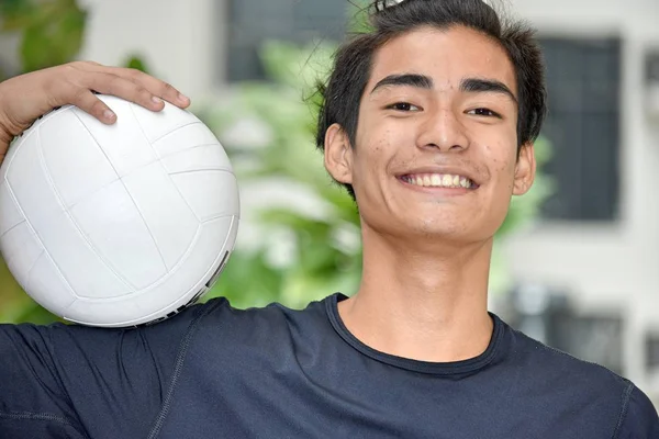 Sonriente Minoría Atlética Jugador Voleibol Masculino — Foto de Stock