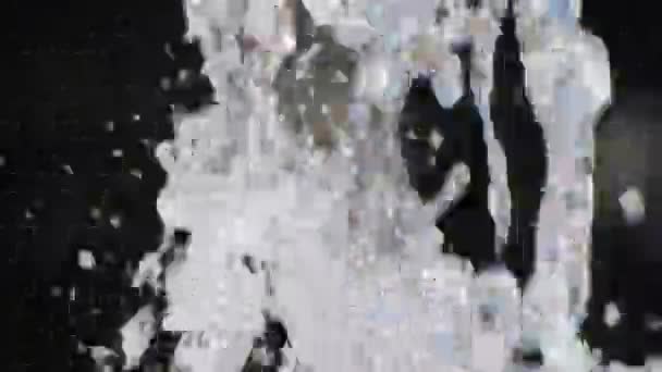 Вода из фонтана — стоковое видео