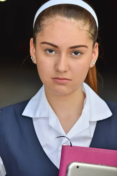 Ernsthafte Katholische Studentin — Stockfoto