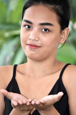 Genç Azınlık Kızı Savunması