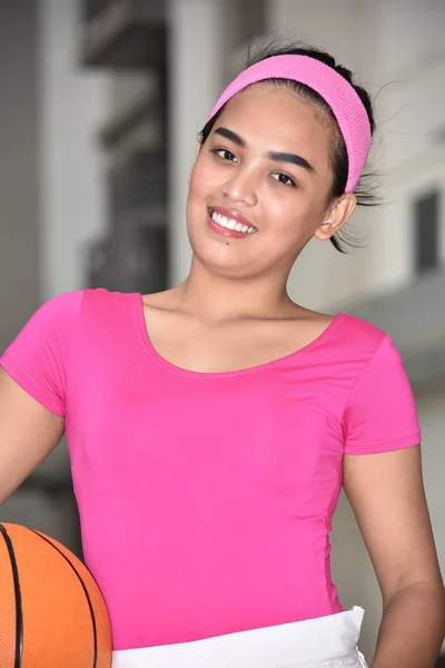 Atleta Filippina Giocatore Basket Femminile Sorridente — Foto Stock