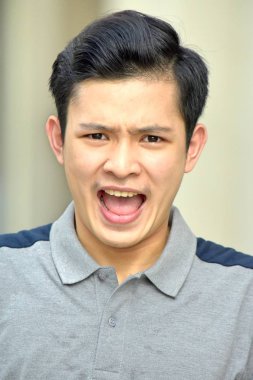 Asyalı erkek ve anksiyete