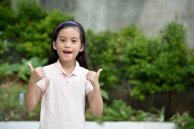 Gururlu bir genç kişi