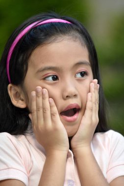 Şok şirin Asyalı kız