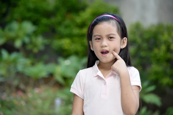 Jovem Filipina Tween Com Dor Dente — Fotografia de Stock