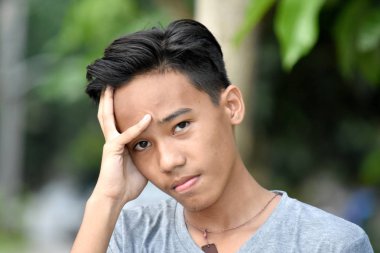 Endişeli azınlık erkek