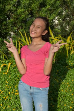 Asya Gençlik Ve Mutluluk