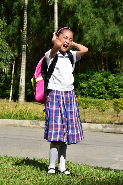Católica filipina escuela chica y ansiedad — Foto de Stock