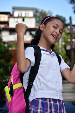 Başarılı Katolik Asyalı Kız Öğrenci