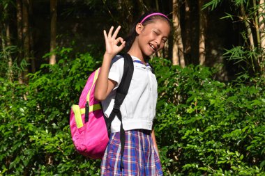 Ok Genç Çeşitli Kişi Kitaplar ile