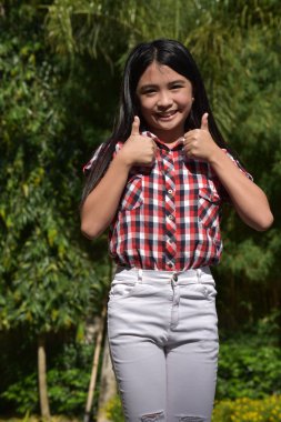 başparmak yukarıya ile kız